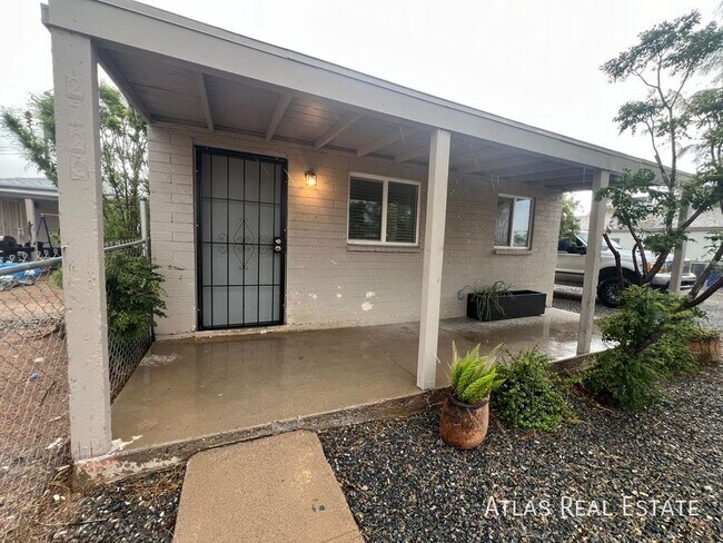 Building Photo - 2722 S Coconino Vista