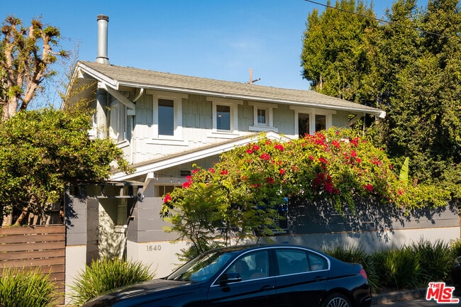 Building Photo - 1640 Electric Ave