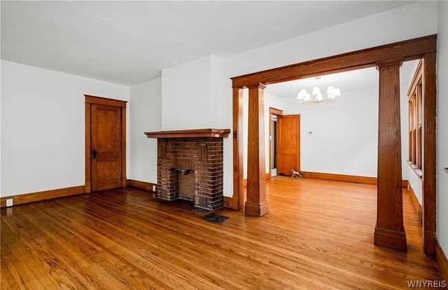 Foto del edificio - 33 Harding Rd