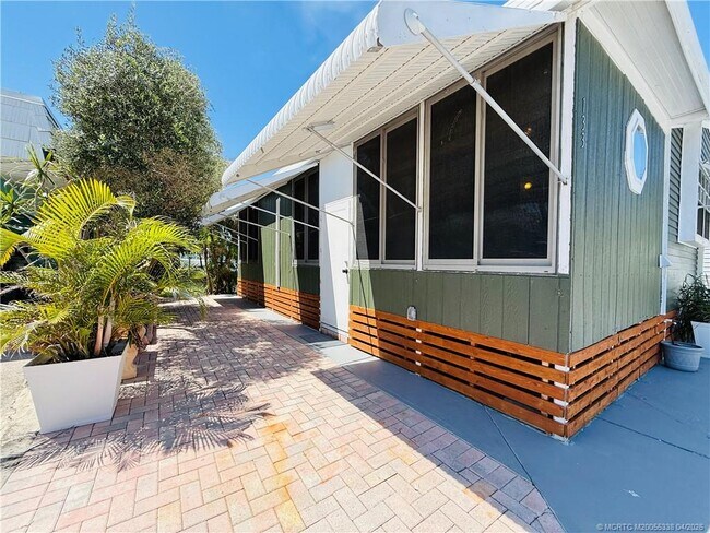 Foto del edificio - 10851 S Ocean Dr