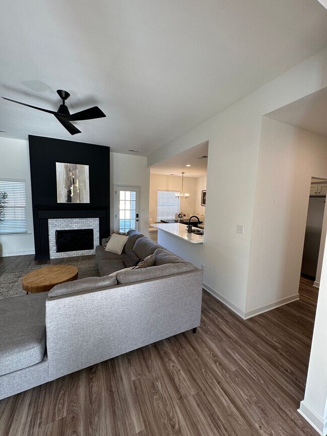 Foto del edificio - IMMEDIATE MOVE IN!!! Beautiful 4 Bedroom/ 2 Bath in Pinewood Subdivision- Southaven