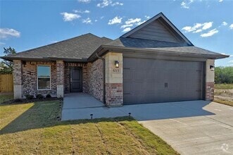 Building Photo - 611 Nolan Dr