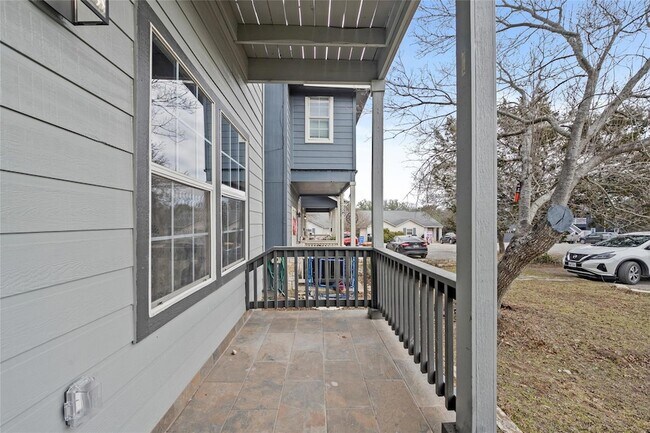Foto del edificio - 38 Deer Ridge Rd