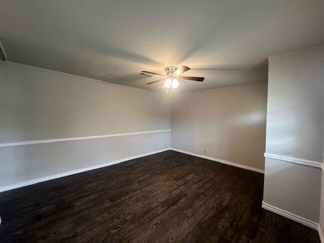 Foto del edificio - Cute 3 BR 1.5 BA located on S 26th
