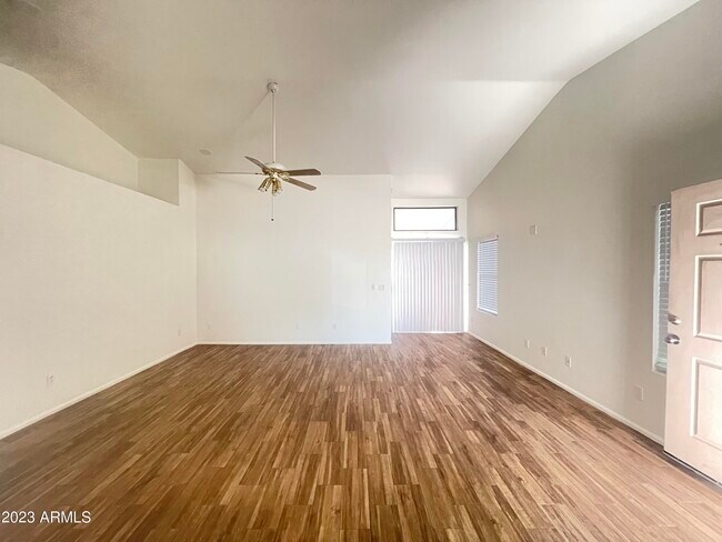 Building Photo - 3827 W Runion Dr