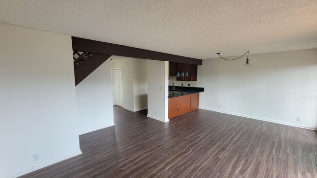 Foto del edificio - PALEHUA GARDENS - Upgraded 3 Bedroom Townhome