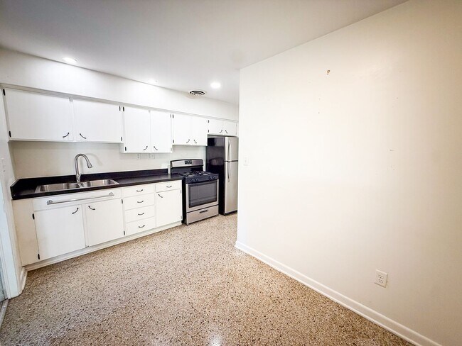 Foto del edificio - 921 NE 6th Ave