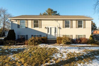 Building Photo - 50 Laurel Cir