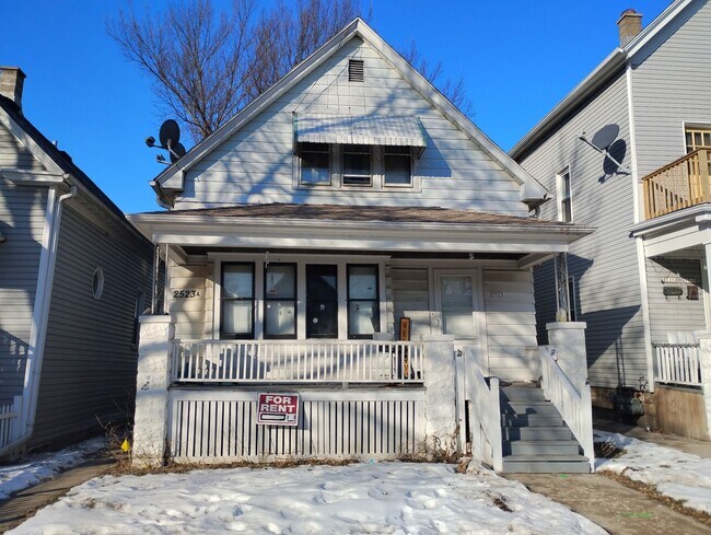 Building Photo - 2523 S 12th St