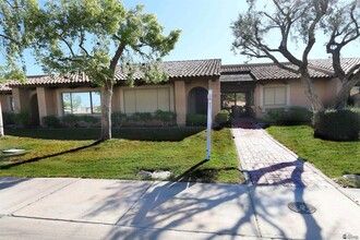 Building Photo - 3533 S Cholla Dr