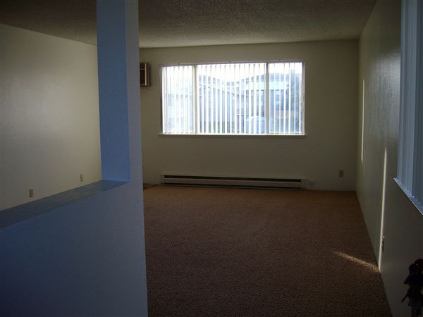 Building Photo - 1811 S Juniper St