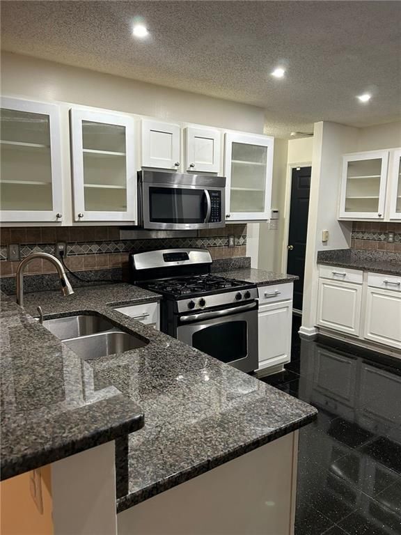 Foto del edificio - 3550 Willow Tree Trce
