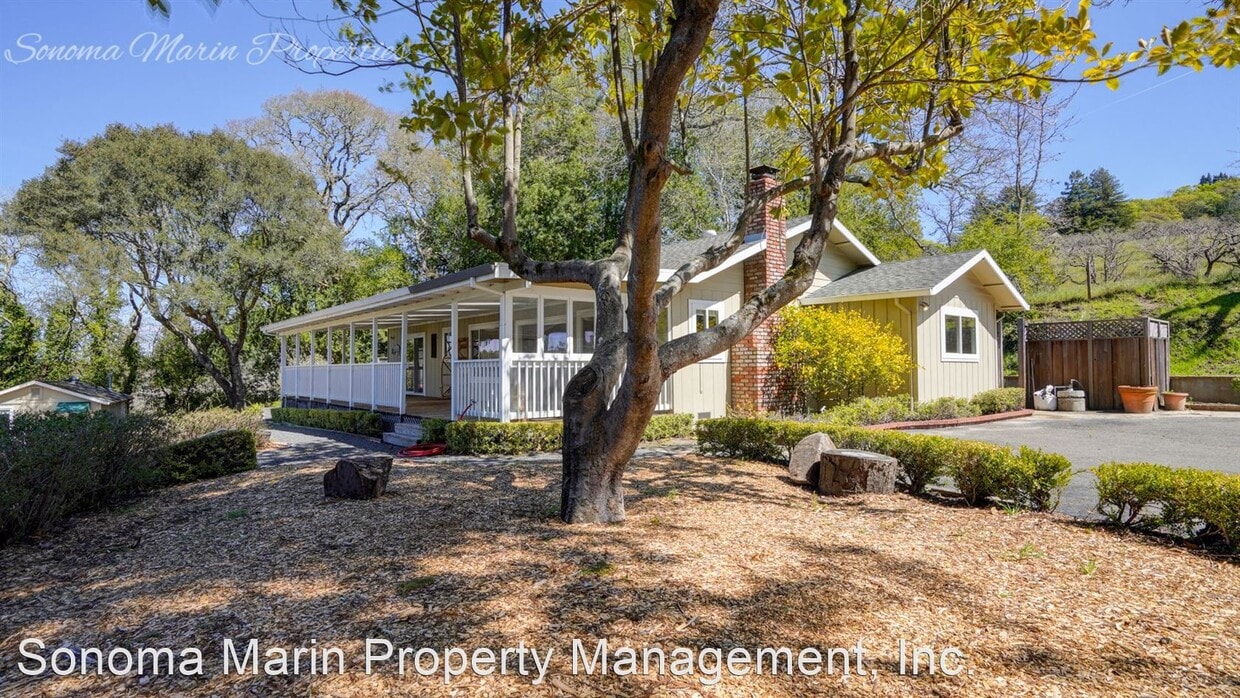 Primary Photo - 2 br, 2.5 bath House - 9965 Bodega Hwy