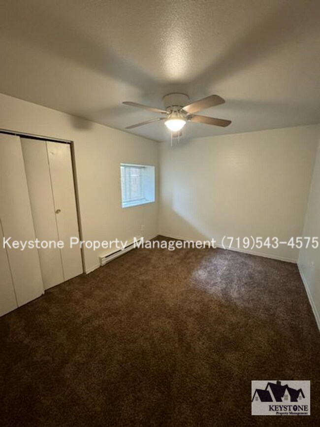 Foto del edificio - $400 OFF - Move In Special!  2 Bedroom/1 Bath Apartment w/ Exterior Entrance - $800/$800