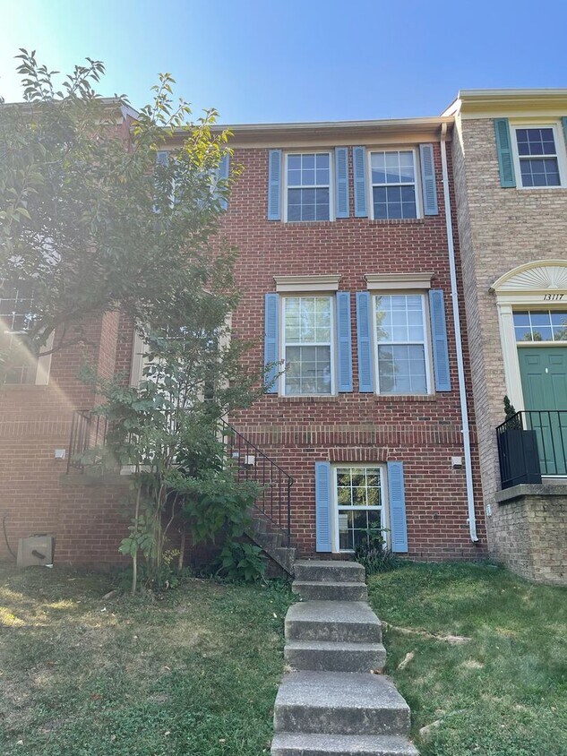 13115 Sparrow Tail Ln, Fairfax, VA 22033 House Rental in Fairfax, VA