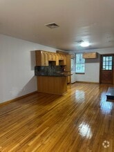 Building Photo - 127 Garden St