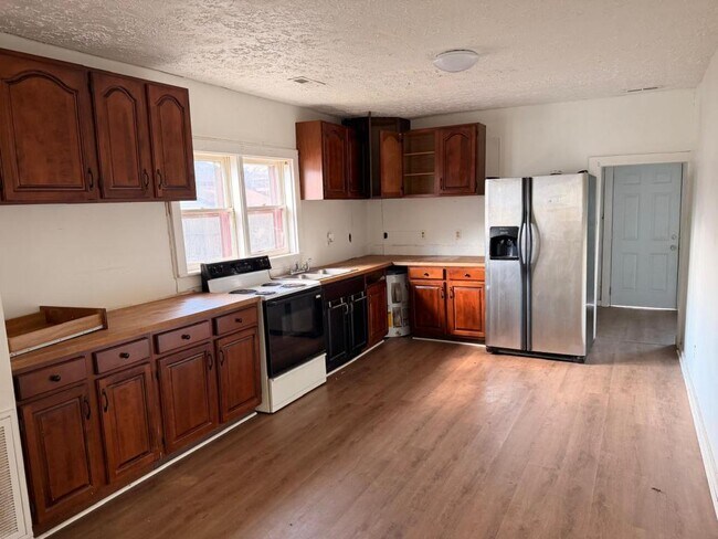 Foto del edificio - 1201 W Baxter Ave