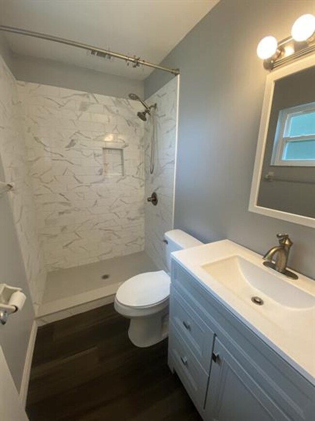 Foto del edificio - AVAILABLE FEBRUARY – UPDATED 3 BEDROOM / 2 BATH HOME IN EUSTIS