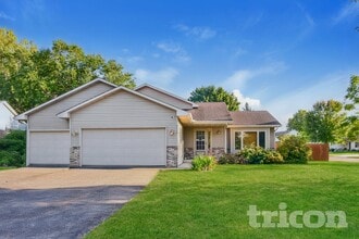 Building Photo - 9319 93rd St S