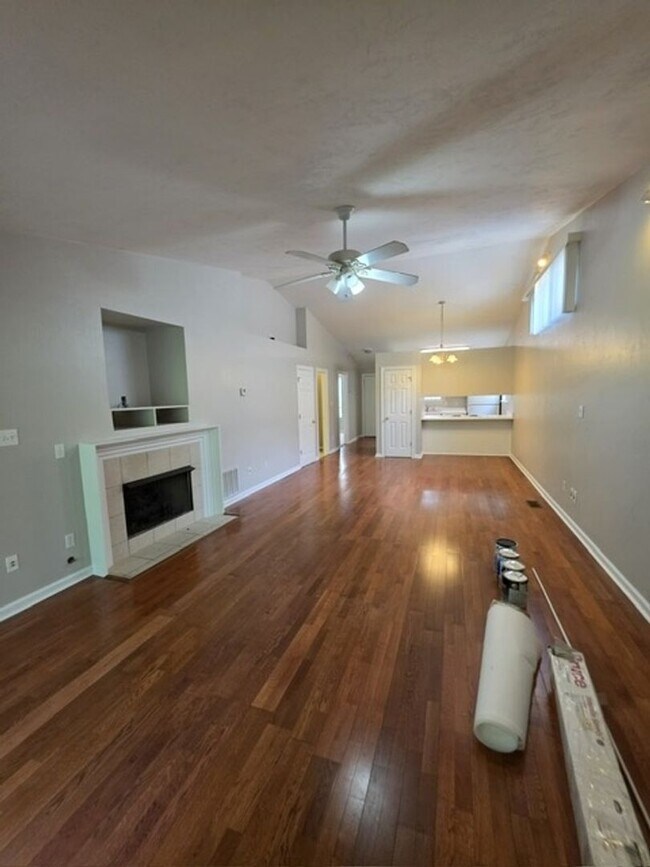 Foto del edificio - 1248 Cross Creek Cir