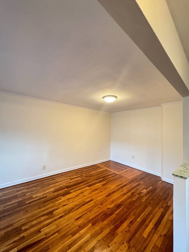 Foto del edificio - 2466 W 3rd St