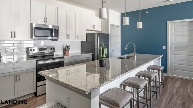 Foto del edificio - 100 Wildwood Ct