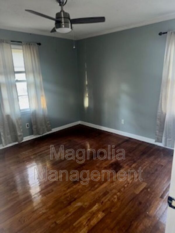 Foto del edificio - 471 Shepard Rd