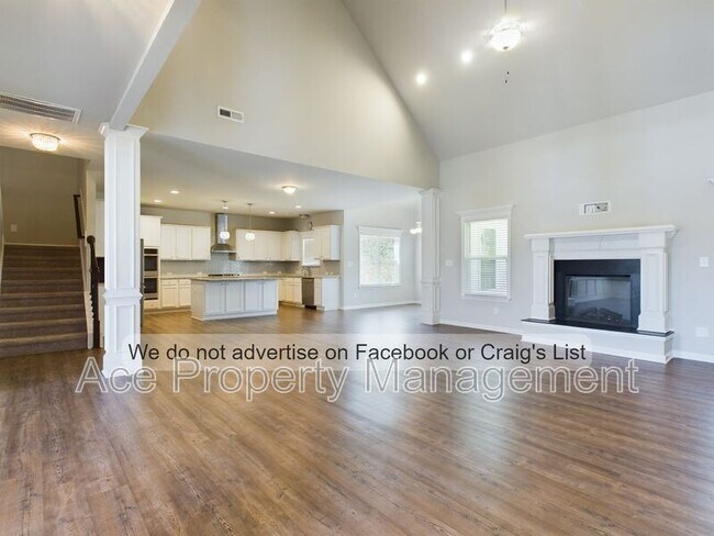 Foto del edificio - 6120 Shannon Woods Way
