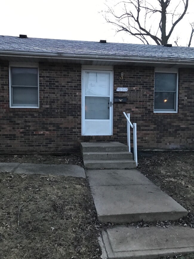 Foto del edificio - 951 E. Wabash St