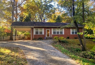 Building Photo - 711 Mountain Rd