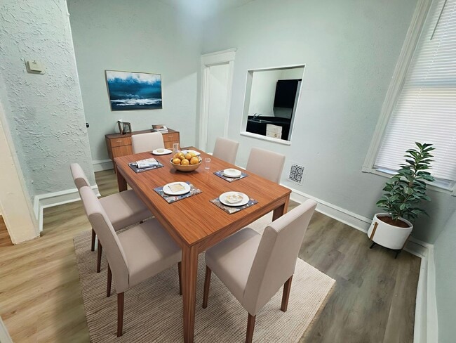 Photo - Refreshed 3bd/1bth House with Rear yard!! SECTION 8 ONLY!!