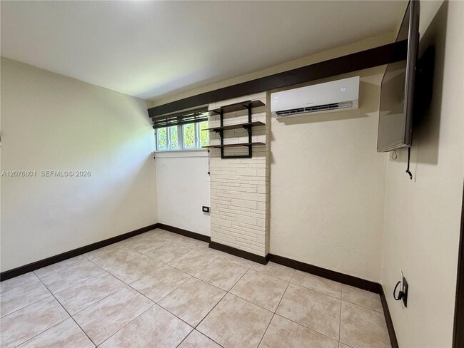 Building Photo - 1309 S 23rd Ave