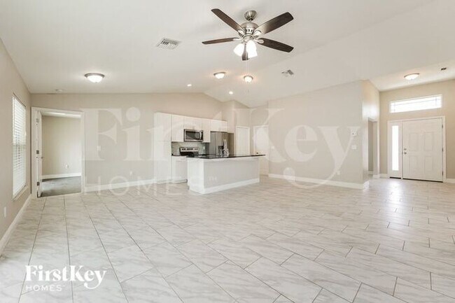 Foto del edificio - 2718 26th St W