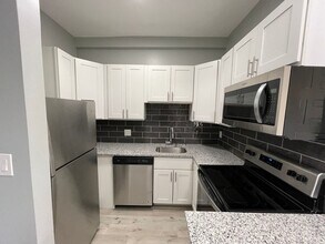 Building Photo - 629 Clara Ave