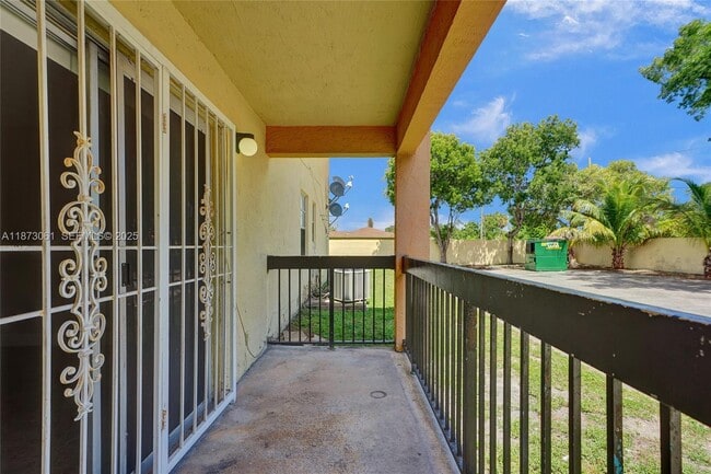 Building Photo - 11515 NW 22nd Ave