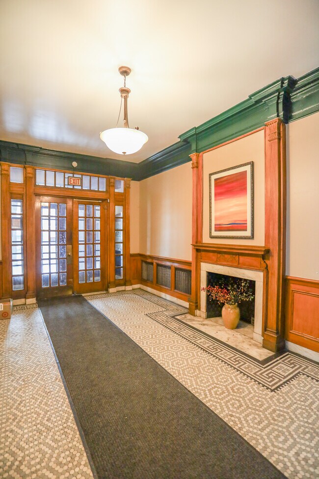 Foto del edificio - 4554 Malden St