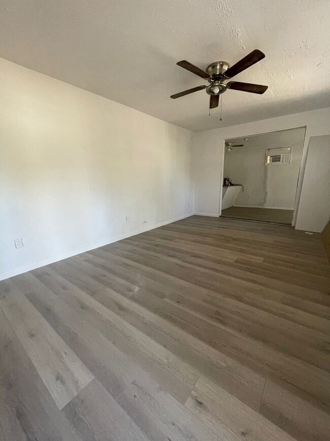 Foto del edificio - 7722 Darnay Dr