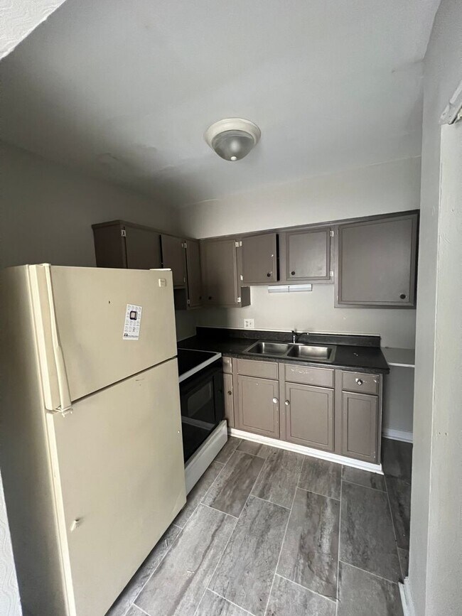 Foto del edificio - 1646-1648 Eastern Ave NE