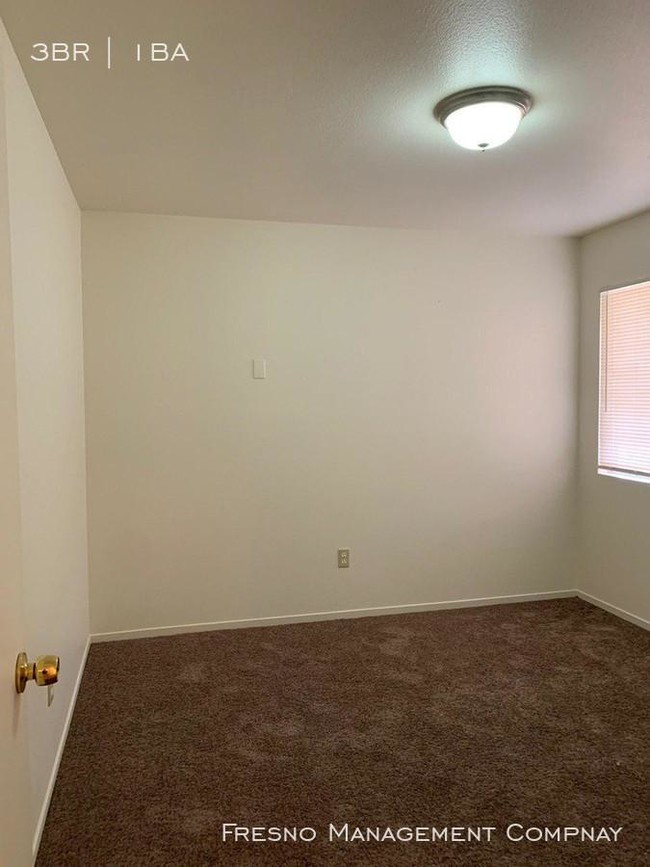 Foto del edificio - 3 bedroom in Dinuba CA 93618