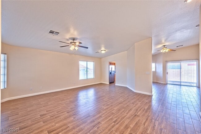 Building Photo - 132 Lemongold St