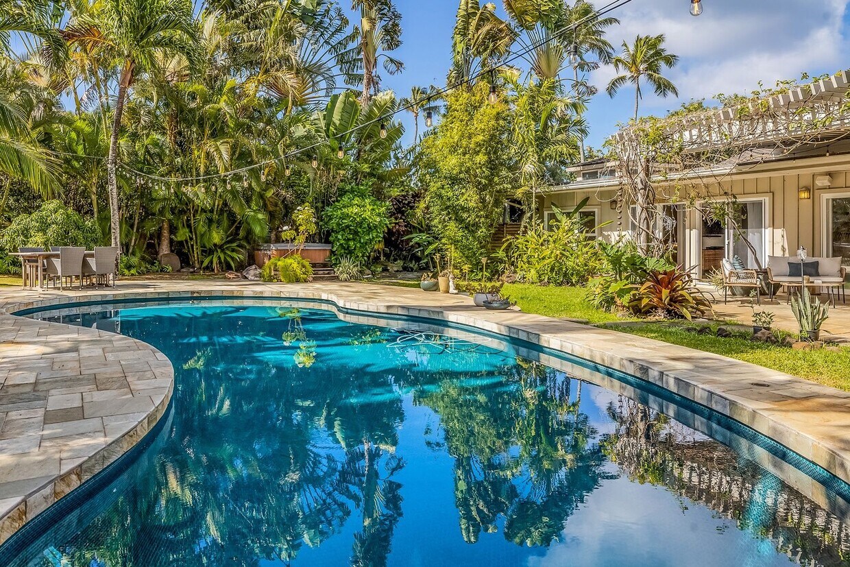 Primary Photo - Modern Private Oasis w/ Private Pool/Hot T...