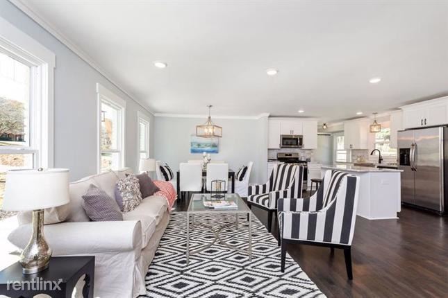 Foto del edificio - 3 br, 2 bath House - 681 Reed Road Se