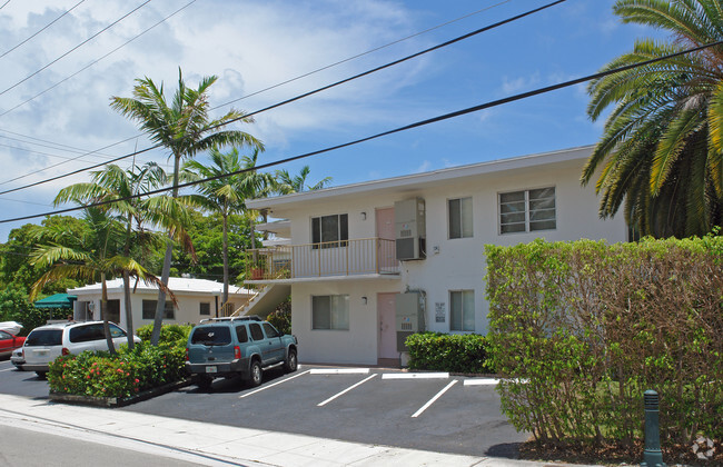 Building Photo - Harbor Beach House Apartments