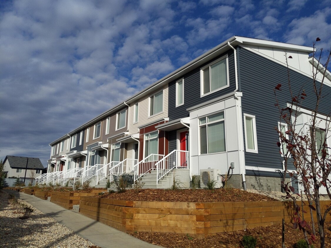 Photo principale - 787-787 Lewis Greens Dr NW