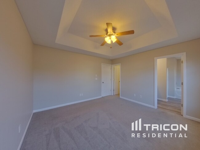 Foto del edificio - 646 Timber Walk Dr