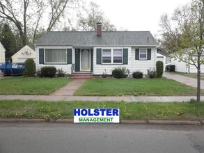 Building Photo - 717 Kent St