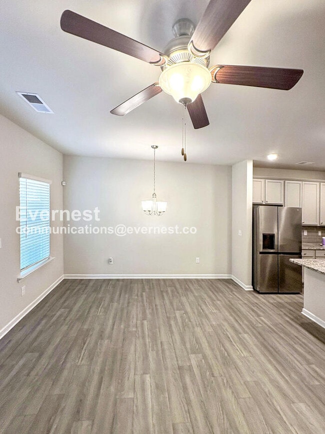 Foto del edificio - 585 McWilliams Rd SE