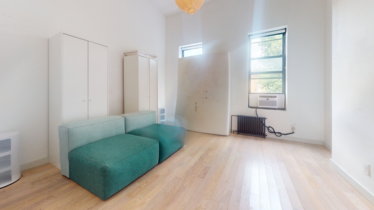Photo - Private bedroom in 3 bed/3 bath Home