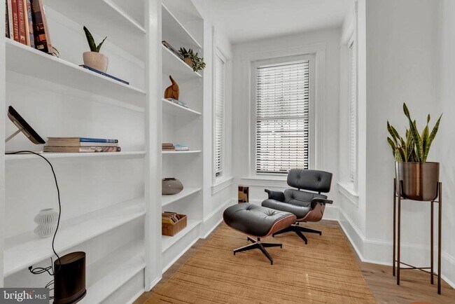 Foto del edificio - 915 5th St NW