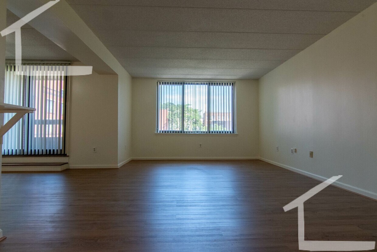 Primary Photo - No Brokers Fee, Central Heat/AC, In-Unit W...